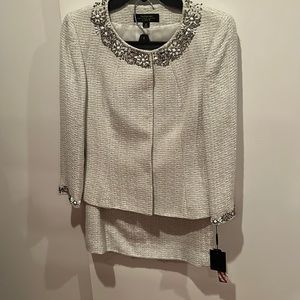 New Tahari Women Suit Skirt Set